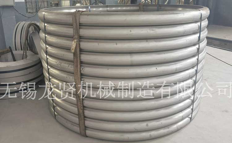 筒體外半管的結(jié)構(gòu)特點、功能與應(yīng)用怎樣？